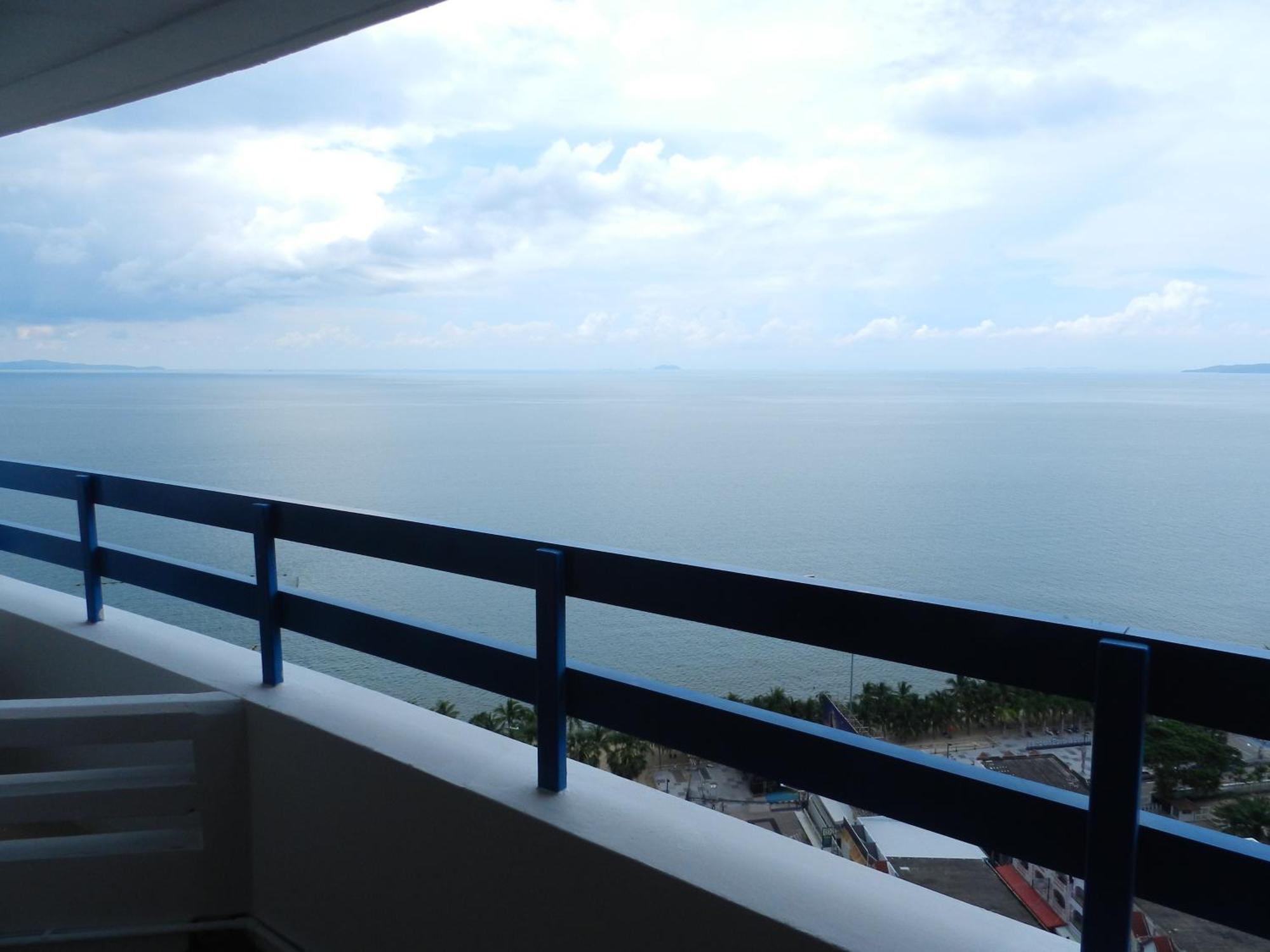 Jomtien Plaza Condotel Habitación foto