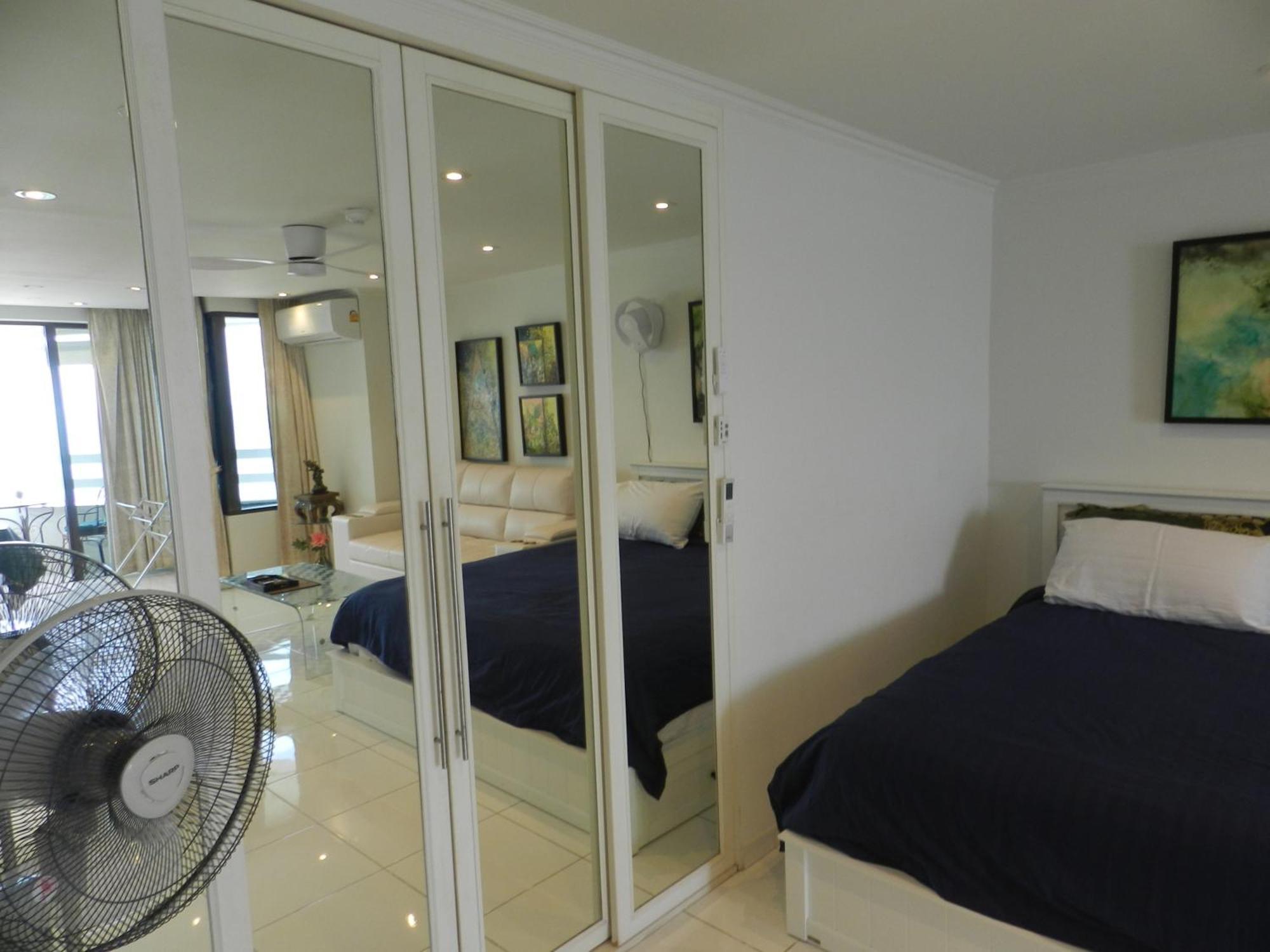 Jomtien Plaza Condotel Habitación foto